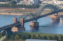 Die Kölner Südbrücke vom Ballon aus gesehen (Foto: Wikimedia)