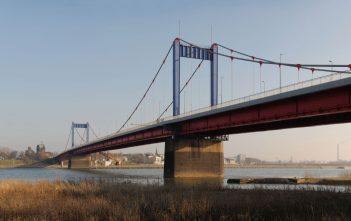 Die Friedrich-Ebert -Brücke (Foto:Wikimedia)