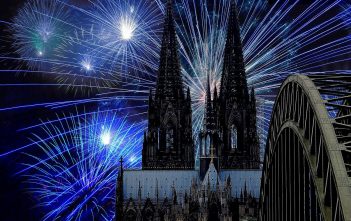 Die Kölner Lichter und der Dom (Foto: pixabay)
